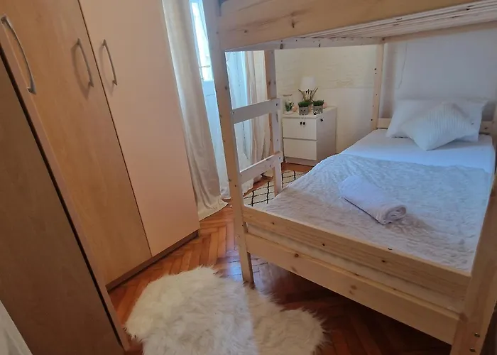 King בית אירוח